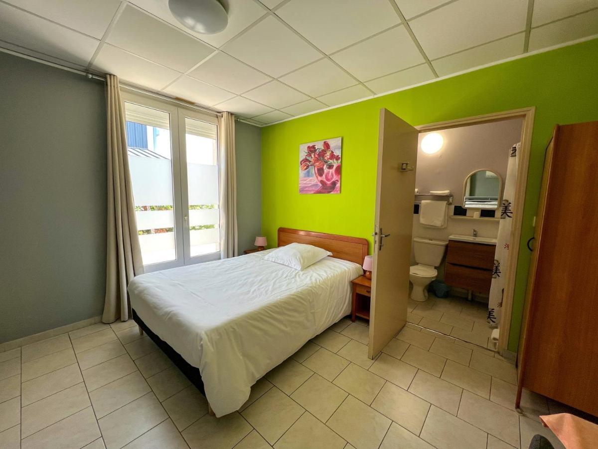 Le Petit Logis Hotel Beaumont-en-Veron Ngoại thất bức ảnh