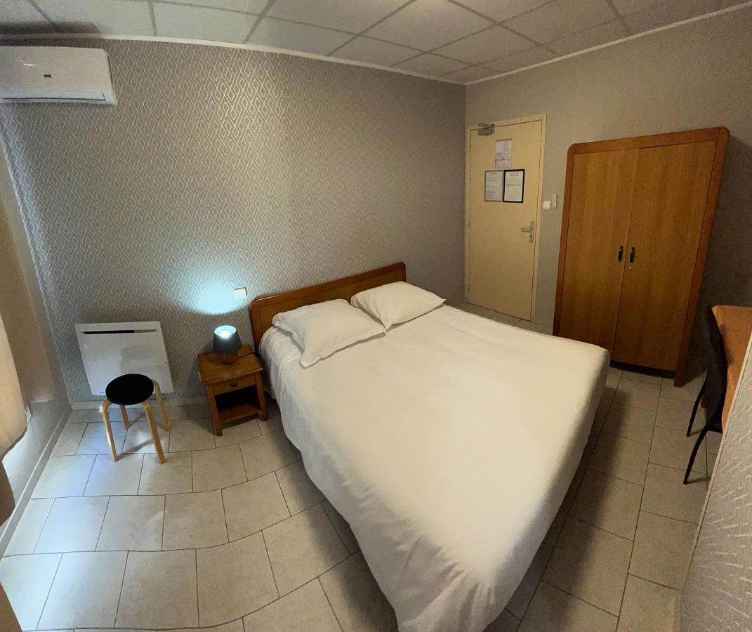 Le Petit Logis Hotel Beaumont-en-Veron Ngoại thất bức ảnh